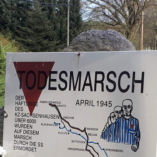 Gedenkzeichen für den Todesmarsch der Häftlinge des KZ Sachsenhausen